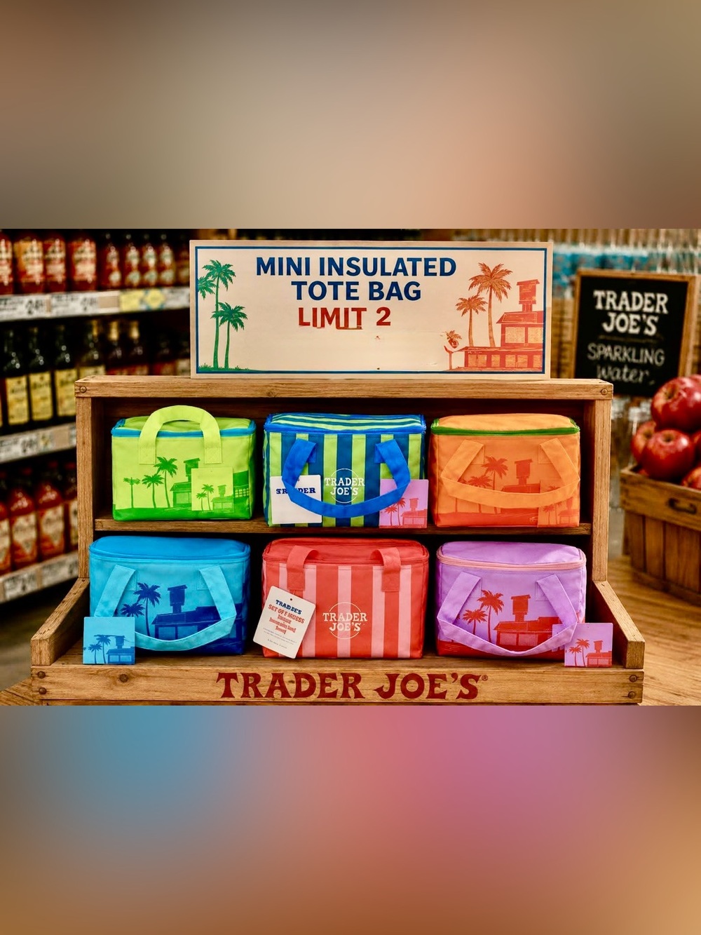 Trader Joe’s 2026! New Mini Insulated Bags Summer 6 Fun Colors - Picture 9 of 16